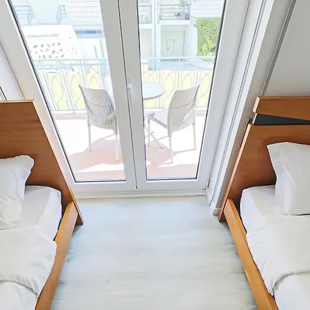 We Are * Повуа-ди-Варзин